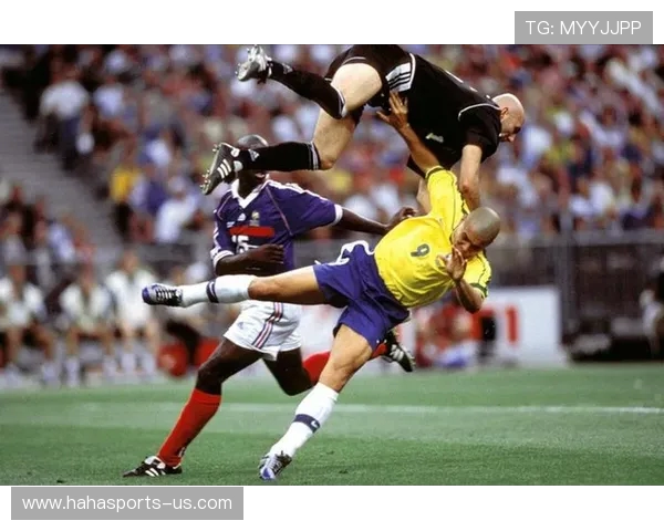 世界杯精彩瞬间全回顾：历史赛场与传奇球星盘点