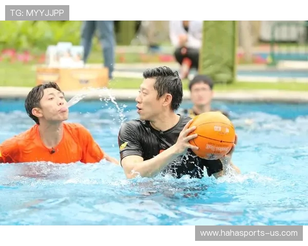 《爆笑体育第四期：疯狂运动场上的那些奇葩瞬间，笑到停不下来！》